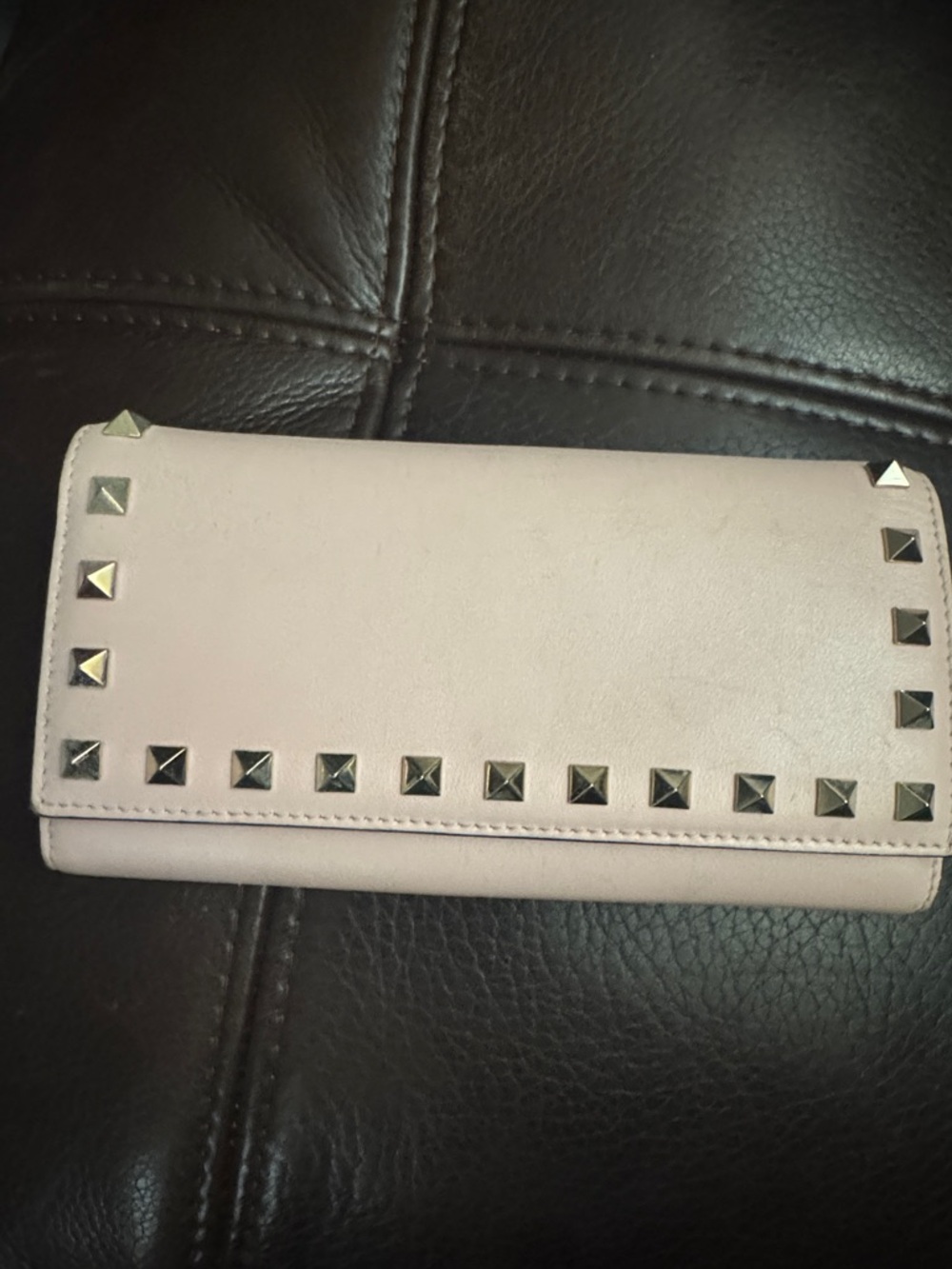 Valentno Stud-Trim Wallet Clutch in Light Pink